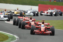 Der Start - Ferrari auf Platz 1+2
