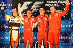 Felipe auf 1. Platz, Kimi Dritter