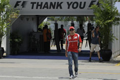 Felipe kommt ins Fahrerlager