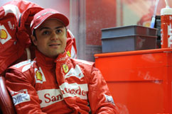 Felipe wartet in der Box